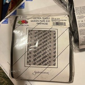 🔴NWT 3 PairsULTRA SHEER QUEEN SIZE PLUS EXTRA SANDLE FOOT BLACK. 3 PAIRS INC